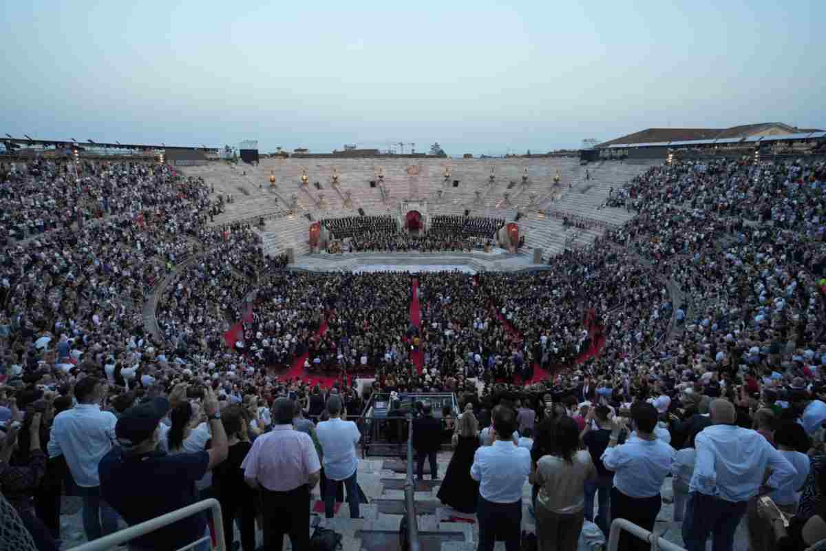 crisi fondazione arena