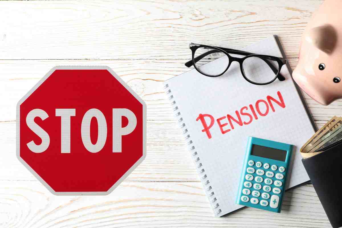 Pensioni all'estero, arriva lo stop